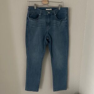 Levi’s Women’s Straight Leg Blue Jeans